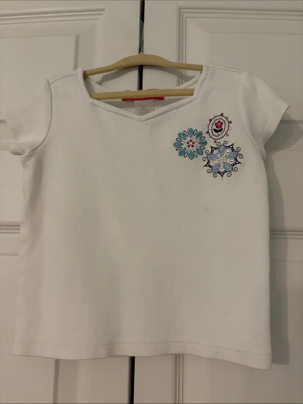 Gymboree Vintage Chelsea Girl  Short Sleeve Tee with Floral Embroidery Size 3